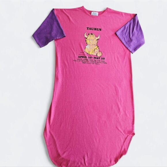 Vintage Flirts Garfield 1970's Zodiac Taurus Oversized Sleep Shirt Night Gown OS - Picture 1 of 13
